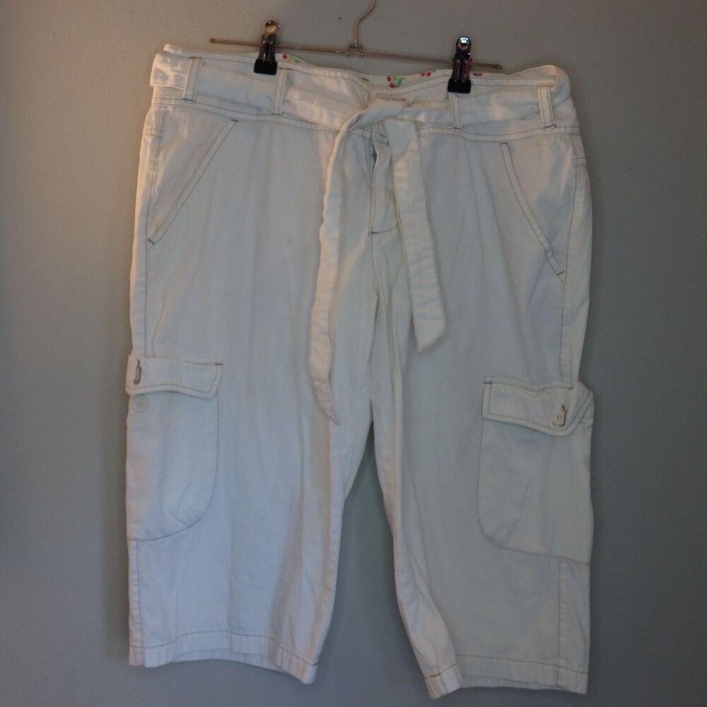 Unionbay Cargo Capri Pants Womens Size 7 White Tie Belt Cropped Belted Crop